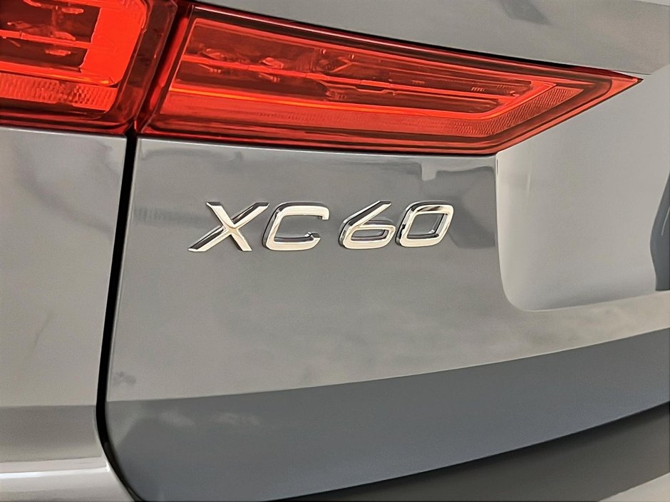 Volvo XC60 B6 ULTIMATE CUIR TOIT PANO NAV 4RM 2023-28