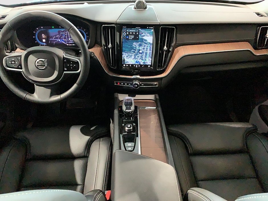 Volvo XC60 B6 ULTIMATE CUIR TOIT PANO NAV 4RM 2023-8