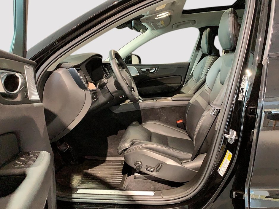 Volvo XC60 B6 ULTIMATE CUIR TOIT PANO NAV 4RM 2023-6