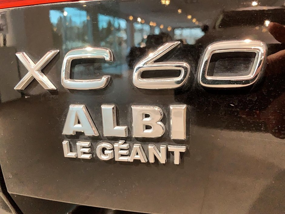 Volvo XC60 B6 ULTIMATE CUIR TOIT PANO NAV 4RM 2023-21