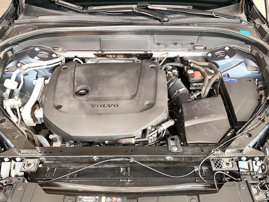 Volvo XC60 B6 CORE CUIR TOIT PANO NAV 4RM 2023-20