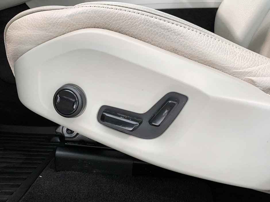 Volvo XC60 B6 CORE CUIR TOIT PANO NAV 4RM 2023-8