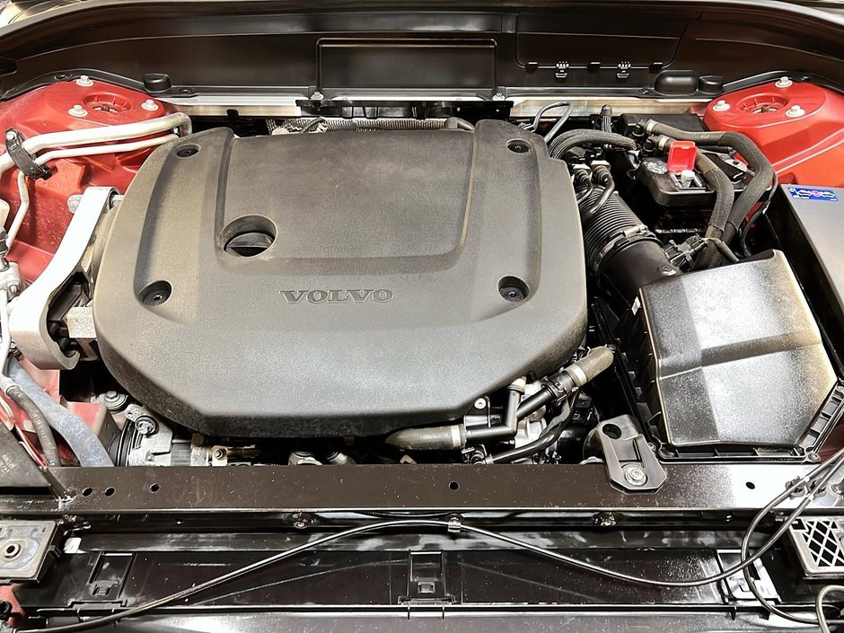 2023 Volvo XC60 B6 PLUS CUIR TOIT NAV 4RM-12