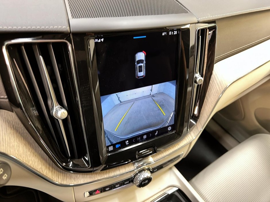 Volvo XC60 ULTIMATE B6 CUIR TOIT PANO NAV 4RM 2023-17