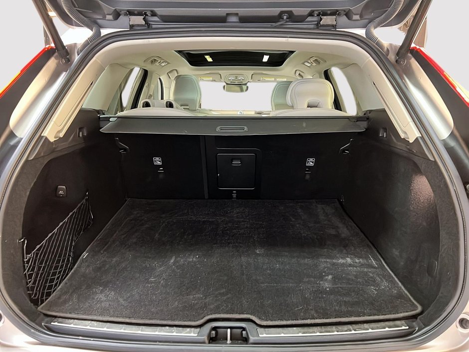 Volvo XC60 ULTIMATE B6 CUIR TOIT PANO NAV 4RM 2023-13