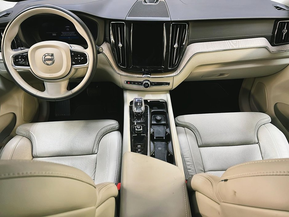 Volvo XC60 ULTIMATE B6 CUIR TOIT PANO NAV 4RM 2023-11
