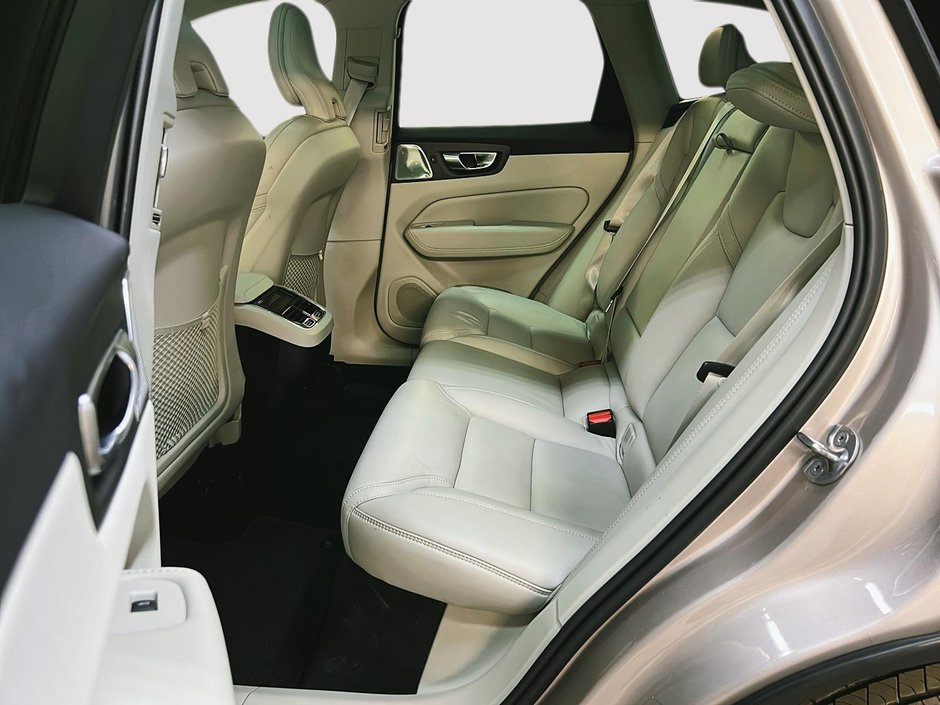 Volvo XC60 ULTIMATE B6 CUIR TOIT PANO NAV 4RM 2023-8