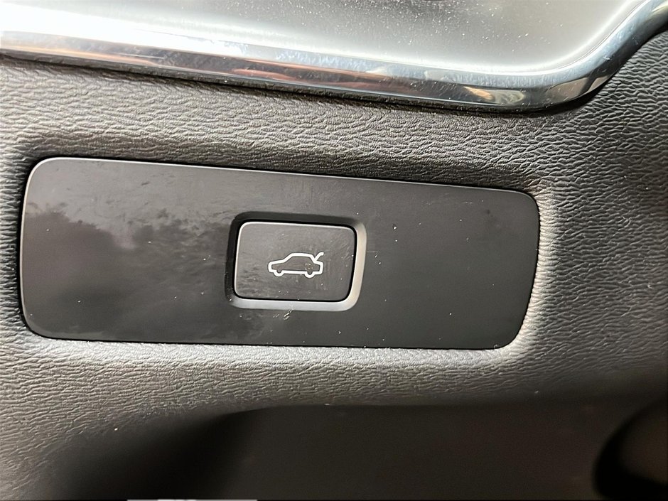 Volvo XC60 B6 CORE CUIR TOIT PANO NAV 4RM 2023-23