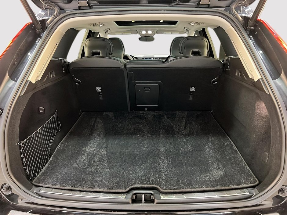 Volvo XC60 B5 ULTIMATE CUIR TOIT PANO NAV 4RM 2024-12