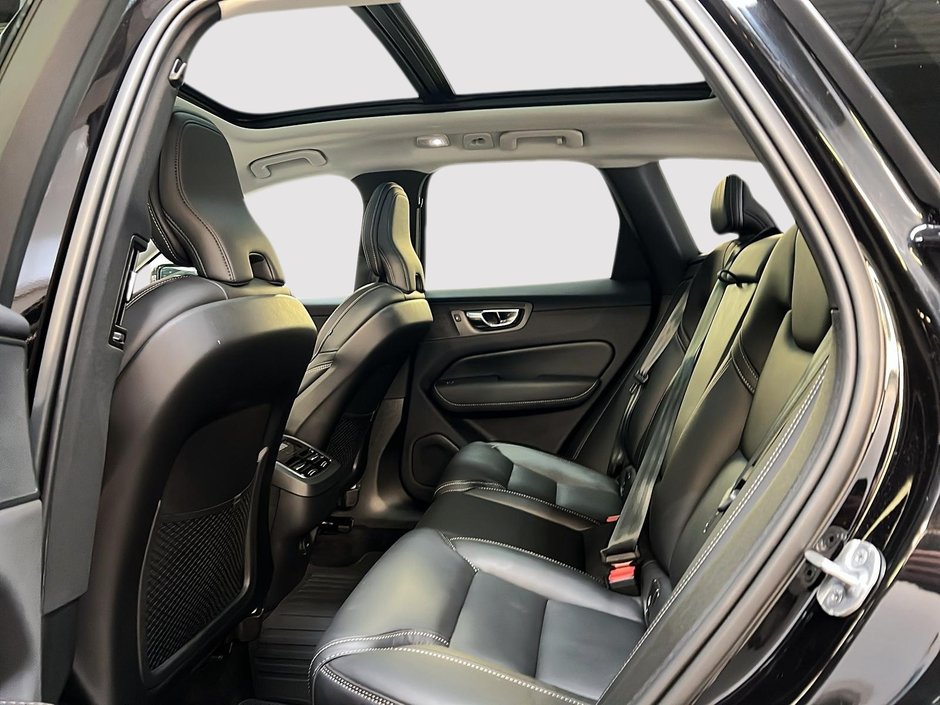 Volvo XC60 B5 ULTIMATE CUIR TOIT PANO NAV 4RM 2024-8