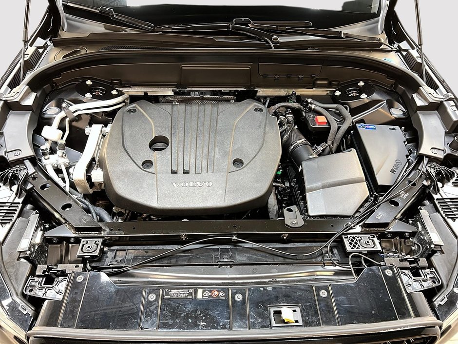 Volvo XC60 B5 ULTIMATE CUIR TOIT PANO NAV 4RM 2024-11