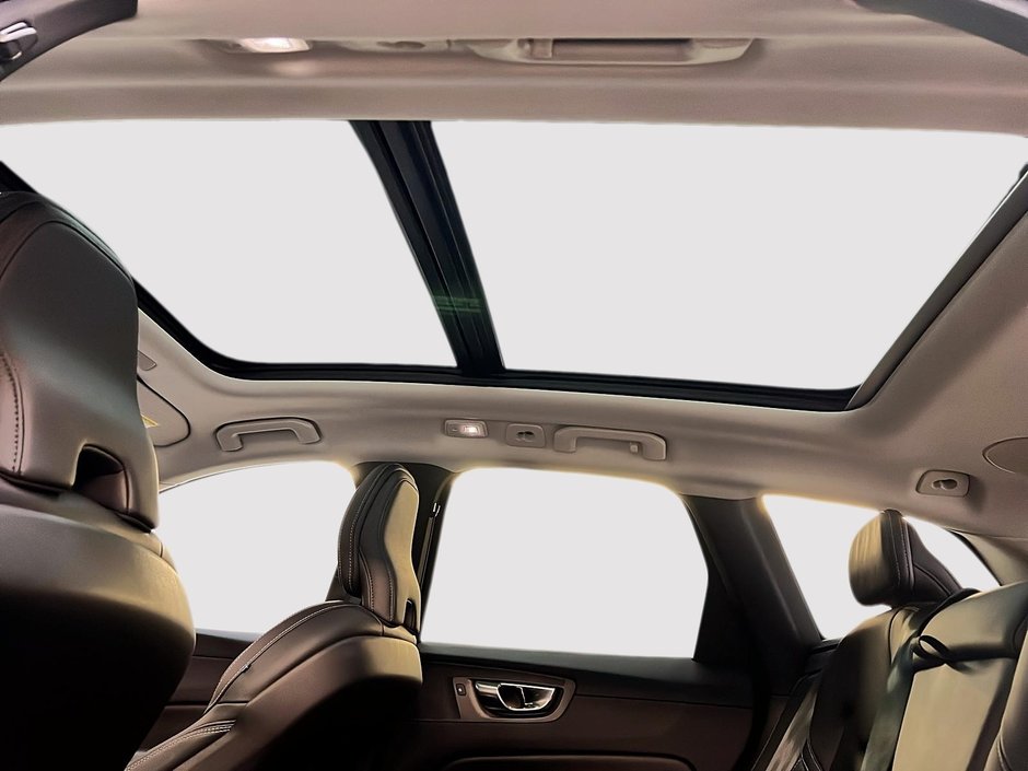 Volvo XC60 B5 ULTIMATE CUIR TOIT PANO NAV 4RM 2024-9
