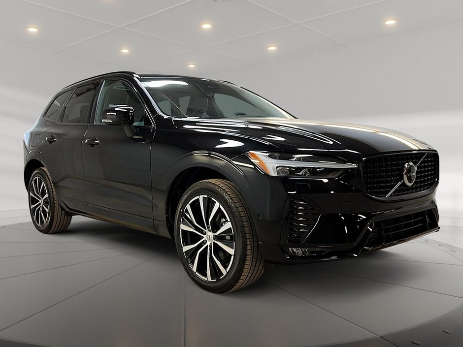 Volvo XC60 B5 PLUS DARK CUIR TOIT PANO NAV 4RM 2024-2