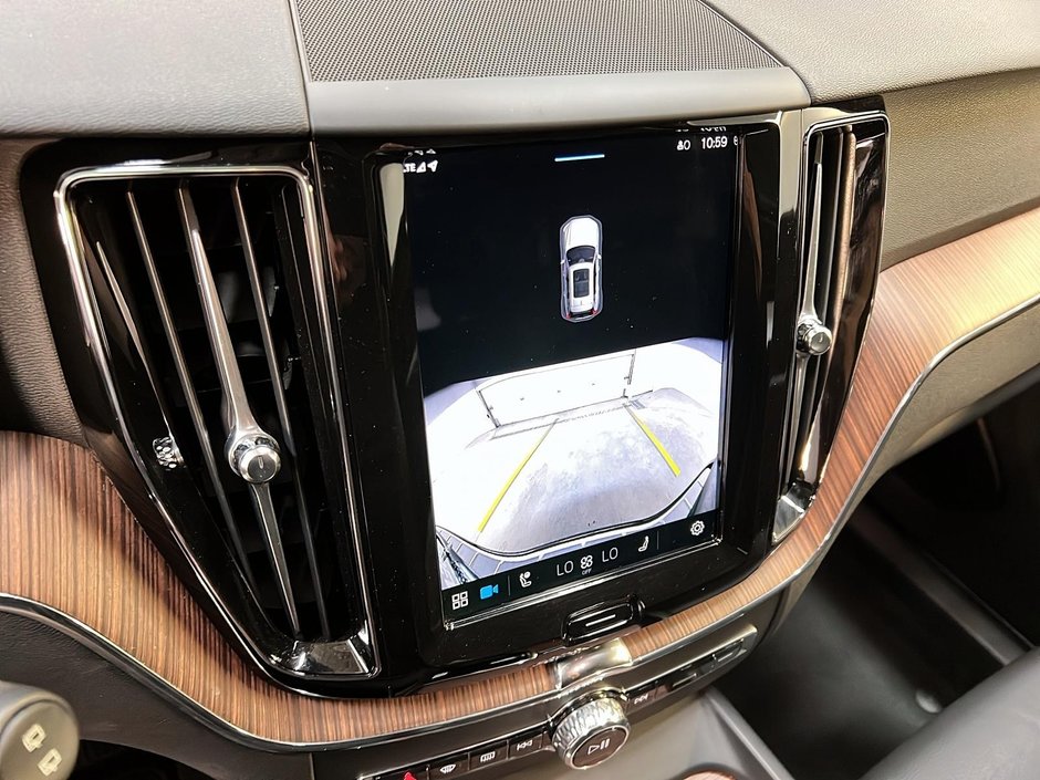Volvo XC60 B5 PLUS DARK CUIR TOIT PANO NAV 4RM 2024-18