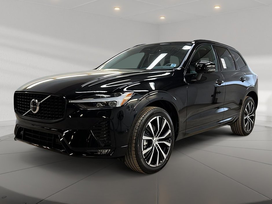 Volvo XC60 B5 PLUS DARK CUIR TOIT PANO NAV 4RM 2024-0