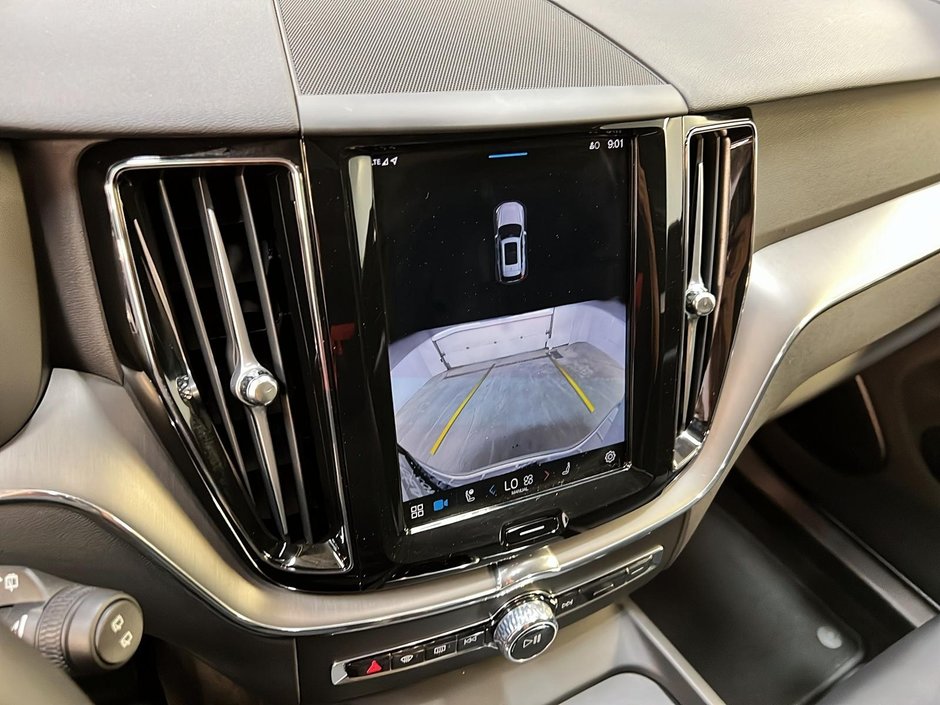 Volvo XC60 B5 CORE CUIR TOIT PANO NAV 4RM 2024-18