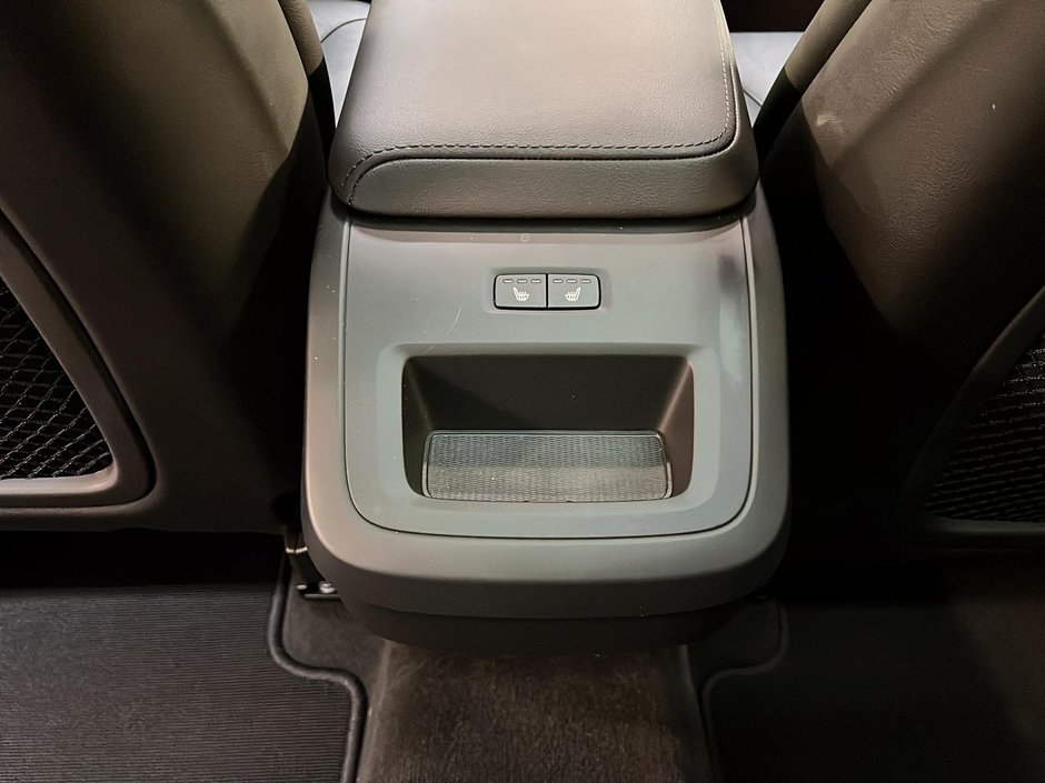 Volvo XC60 B5 CORE CUIR TOIT PANO NAV 4RM 2024-10