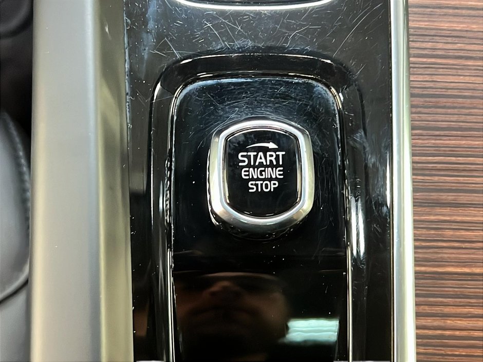 Volvo XC60 T8 RECHARGE PLUS CUIR TOIT PANO NAV 4RM 2024-15