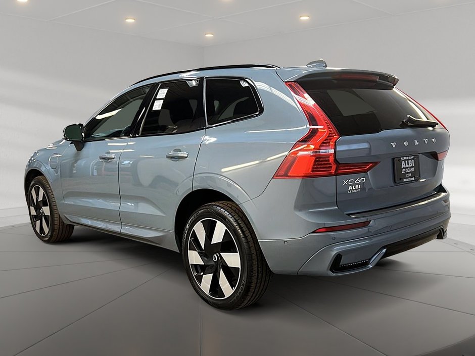 Volvo XC60 T8 RECHARGE PLUS CUIR TOIT PANO NAV 4RM 2024-5