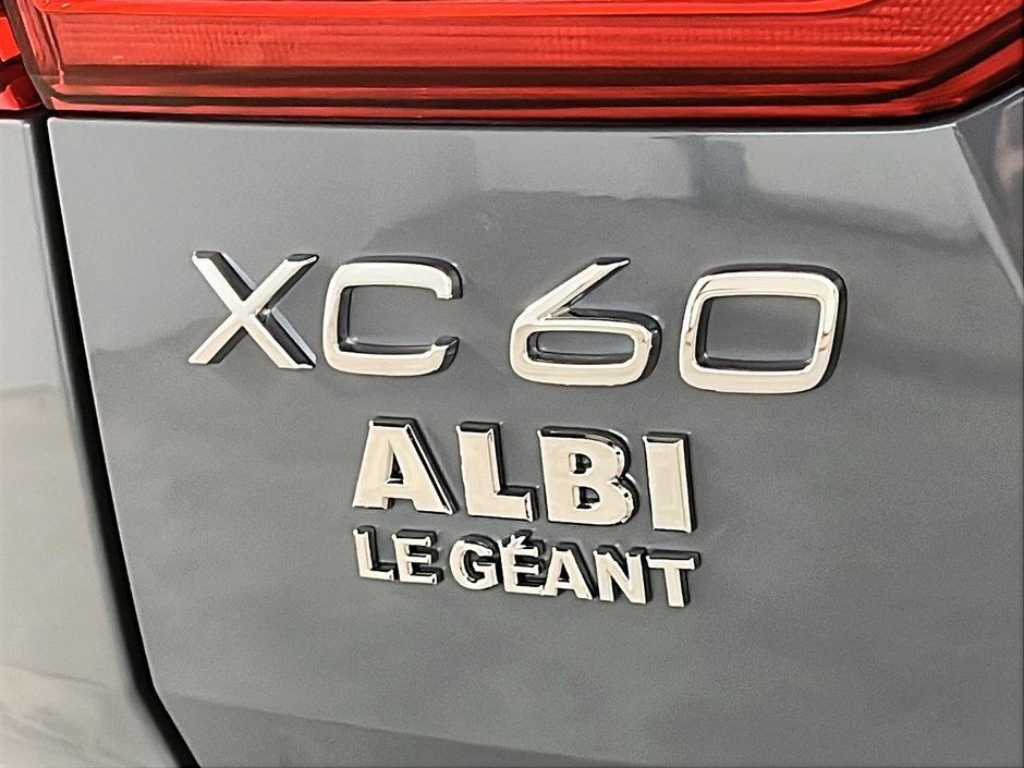 Volvo XC60 T8 RECHARGE PLUS CUIR TOIT PANO NAV 4RM 2024-29
