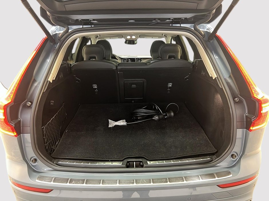 Volvo XC60 T8 RECHARGE PLUS CUIR TOIT PANO NAV 4RM 2024-12