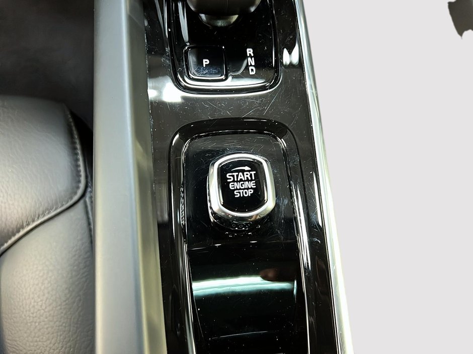 Volvo XC60 B5 PLUS DARK CUIR TOIT PANO NAV 4RM 2024-20