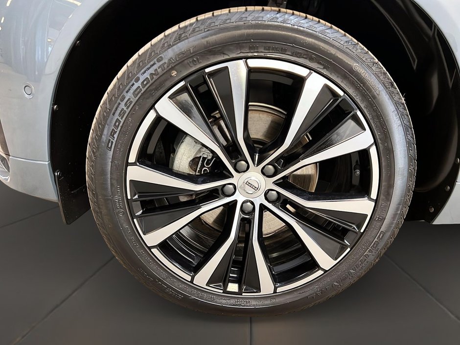 Volvo XC60 B5 PLUS DARK CUIR TOIT PANO NAV 4RM 2024-31