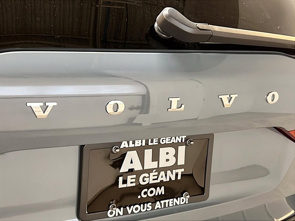 Volvo XC60 B5 PLUS DARK CUIR TOIT PANO NAV 4RM 2024-29