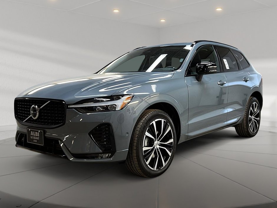 Volvo XC60 B5 PLUS DARK CUIR TOIT PANO NAV 4RM 2024-0
