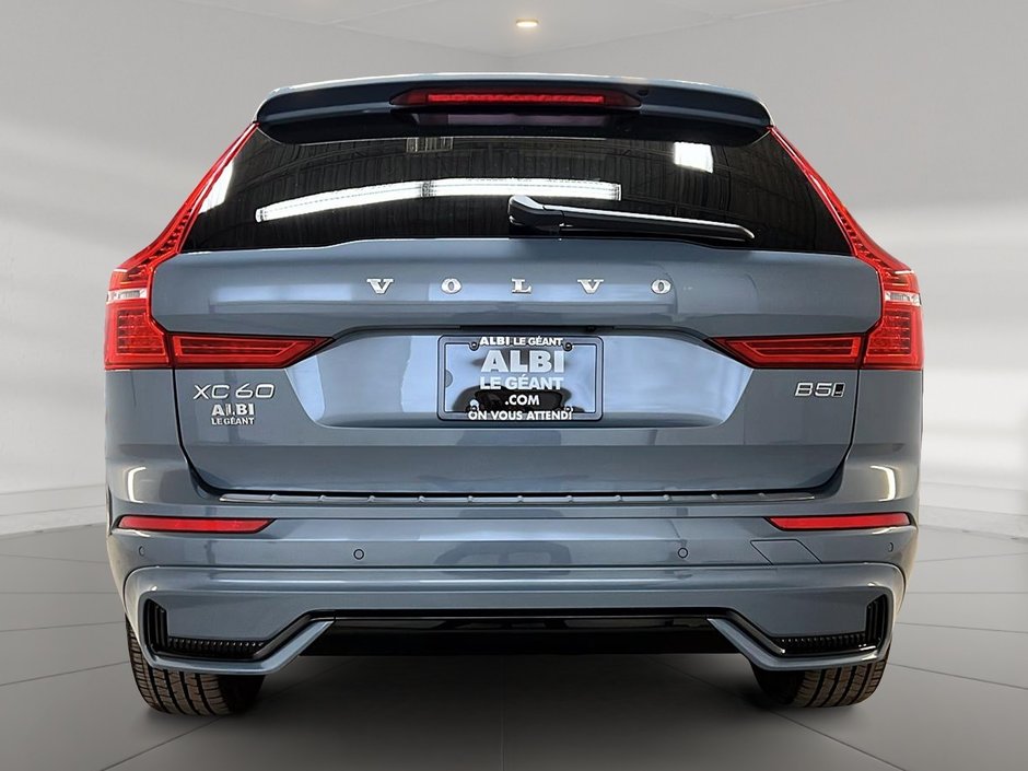 Volvo XC60 B5 PLUS DARK CUIR TOIT PANO NAV 4RM 2024-4
