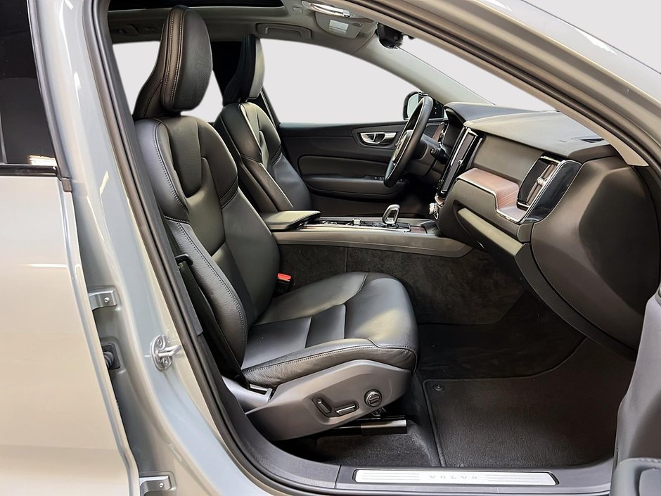 Volvo XC60 B5 PLUS CUIR TOIT PANO NAV 4RM 2024-7