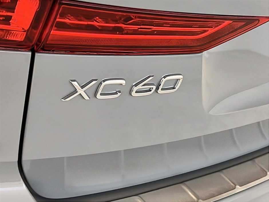 Volvo XC60 B5 PLUS CUIR TOIT PANO NAV 4RM 2024-28