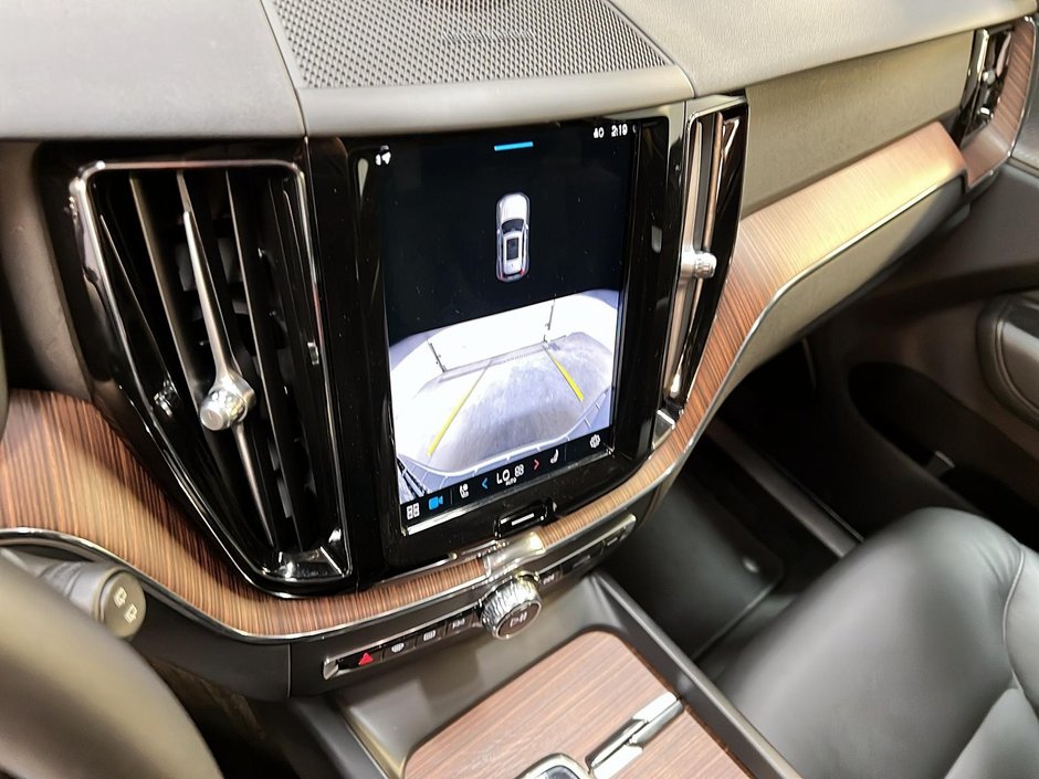 Volvo XC60 B5 PLUS CUIR TOIT PANO NAV 4RM 2024-18