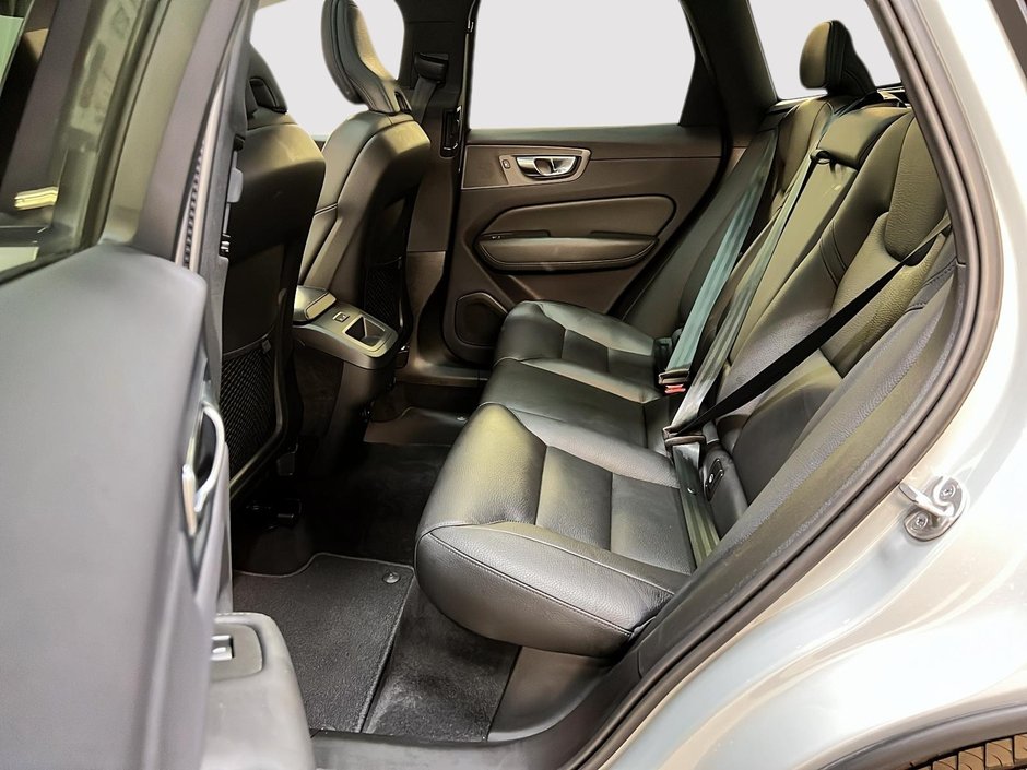 Volvo XC60 B5 PLUS CUIR TOIT PANO NAV 4RM 2024-8