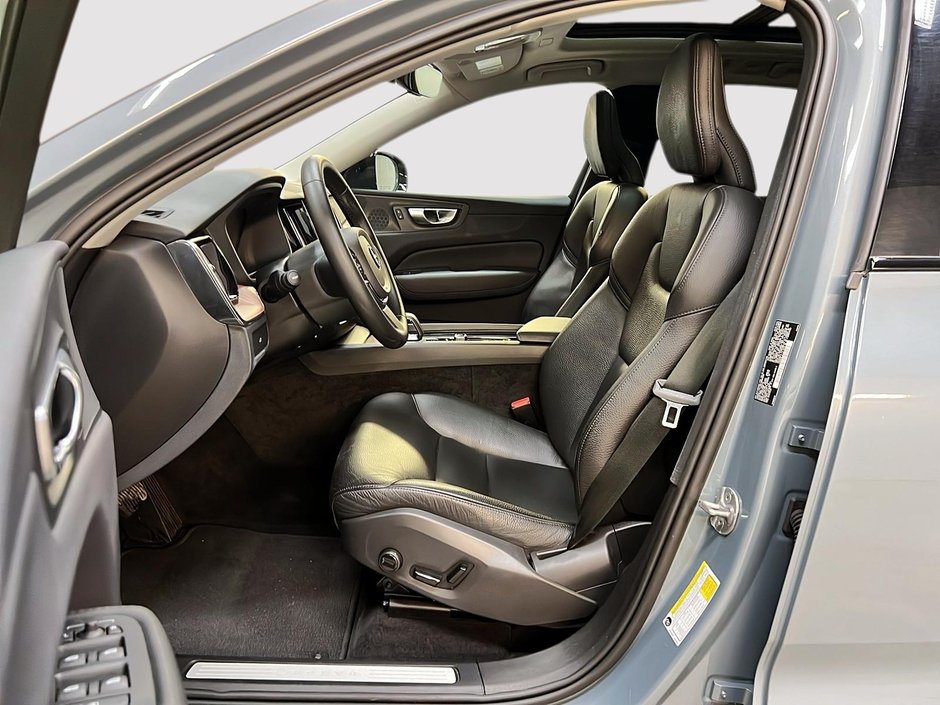 Volvo XC60 B5 PLUS DARK CUIR TOIT PANO NAV 4RM 2024-6