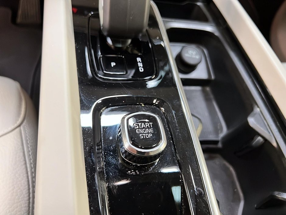Volvo XC60 T8 RECHARGE PLUS CUIR TOIT PANO 4RM 2024-21