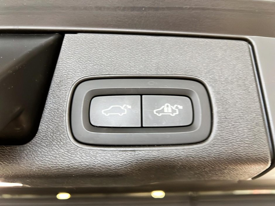 Volvo XC60 T8 RECHARGE PLUS CUIR TOIT PANO 4RM 2024-15