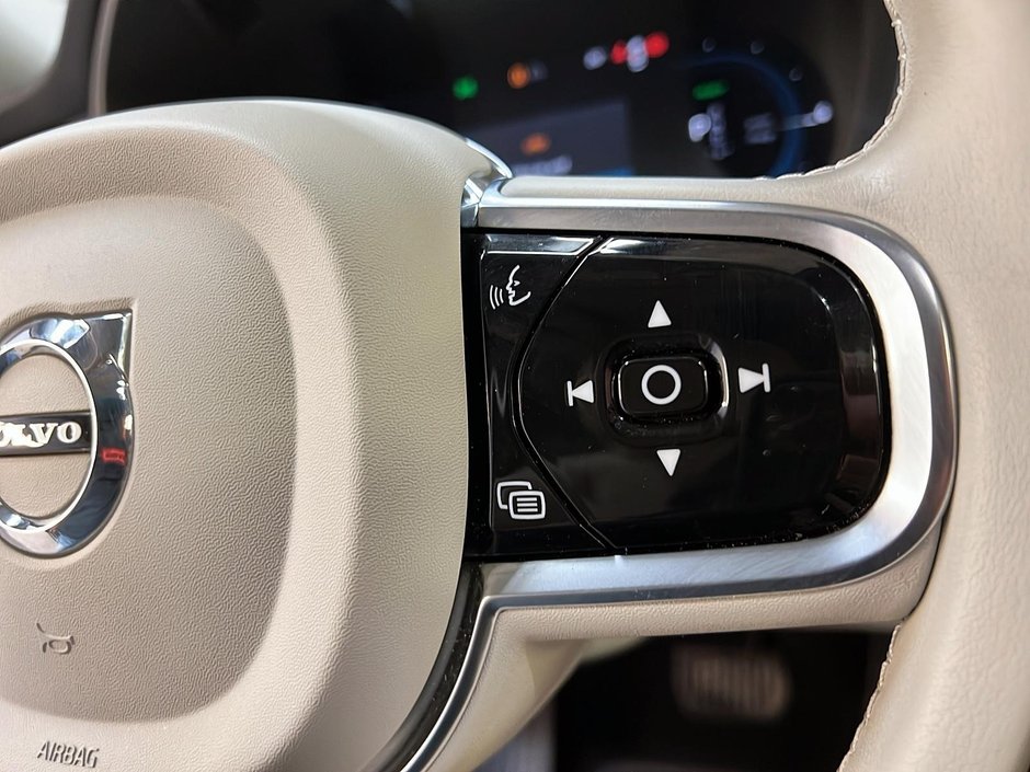 Volvo XC60 T8 RECHARGE PLUS CUIR TOIT PANO 4RM 2024-22