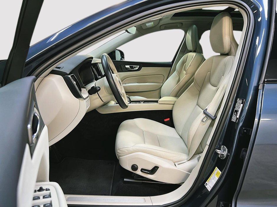 Volvo XC60 T8 RECHARGE PLUS CUIR TOIT PANO 4RM 2024-7