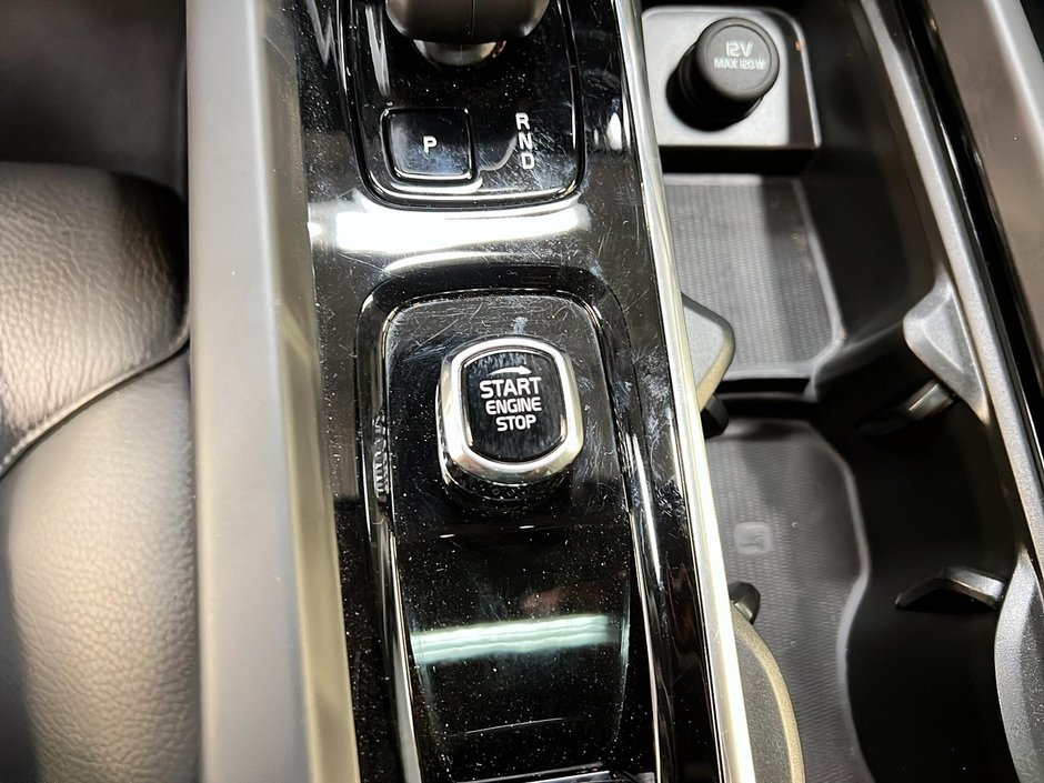Volvo XC60 B5 PLUS DARK CUIR TOIT PANO NAV 4RM 2024-20