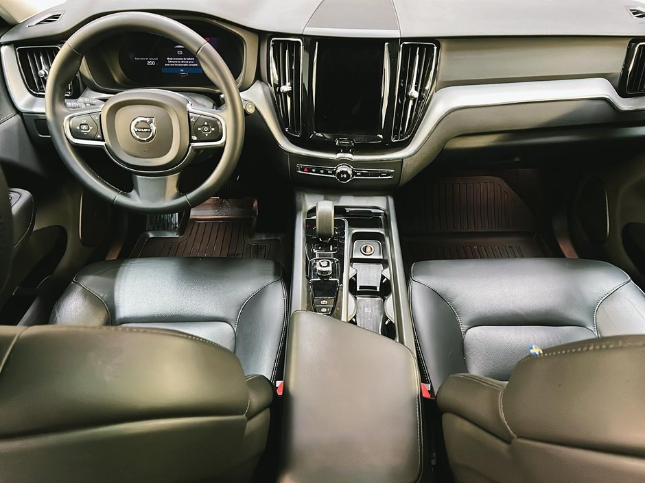 2024 Volvo XC60 B5 CORE CUIR TOIT PANO NAV 4RM-11