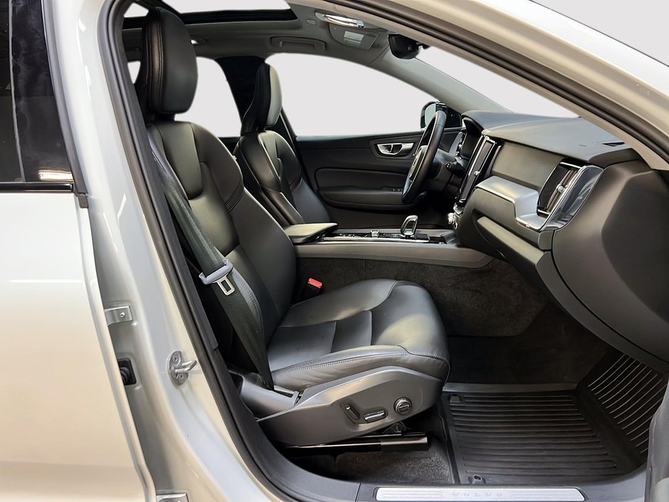 2024 Volvo XC60 B5 CORE CUIR TOIT PANO NAV 4RM-7