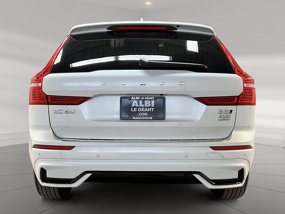2024 Volvo XC60 B5 CORE CUIR TOIT PANO NAV 4RM-4