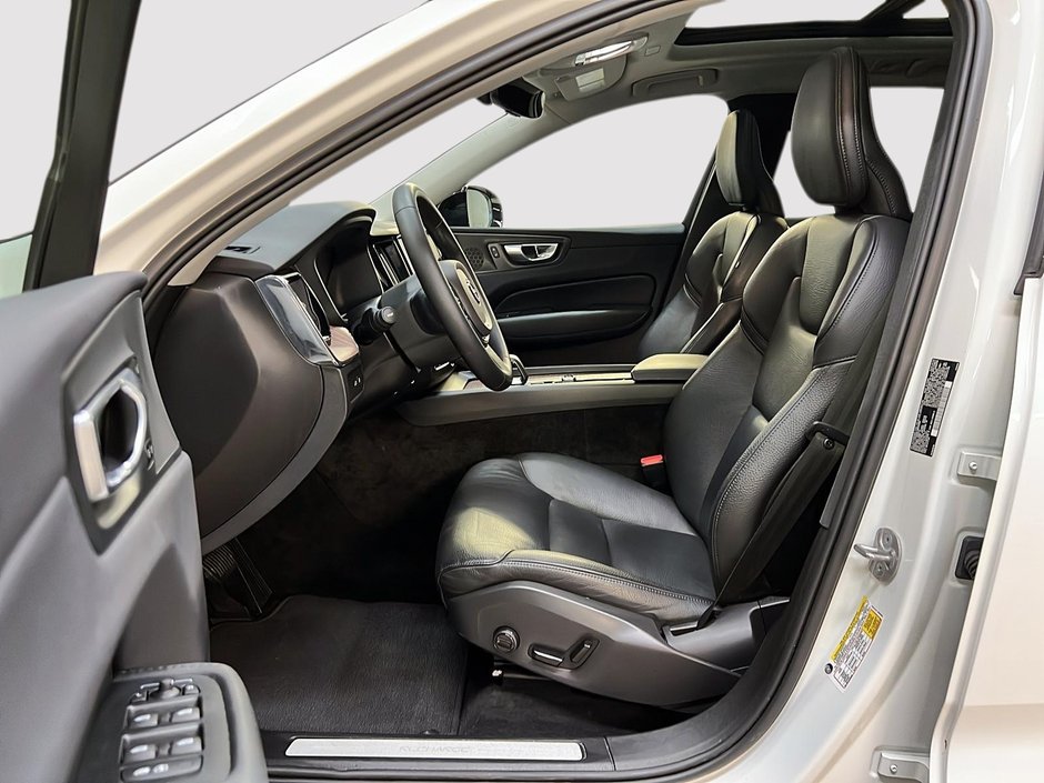 2024 Volvo XC60 T8 RECHARGE PLUS  CUIR TOIT PANO NAV 4RM-6
