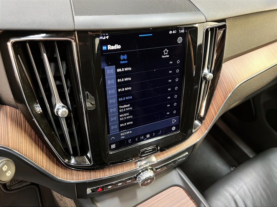2024 Volvo XC60 T8 RECHARGE PLUS  CUIR TOIT PANO NAV 4RM-17