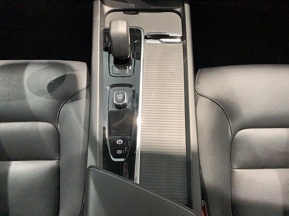 2024 Volvo XC60 B5 CORE CUIR TOIT NAV 4RM-13