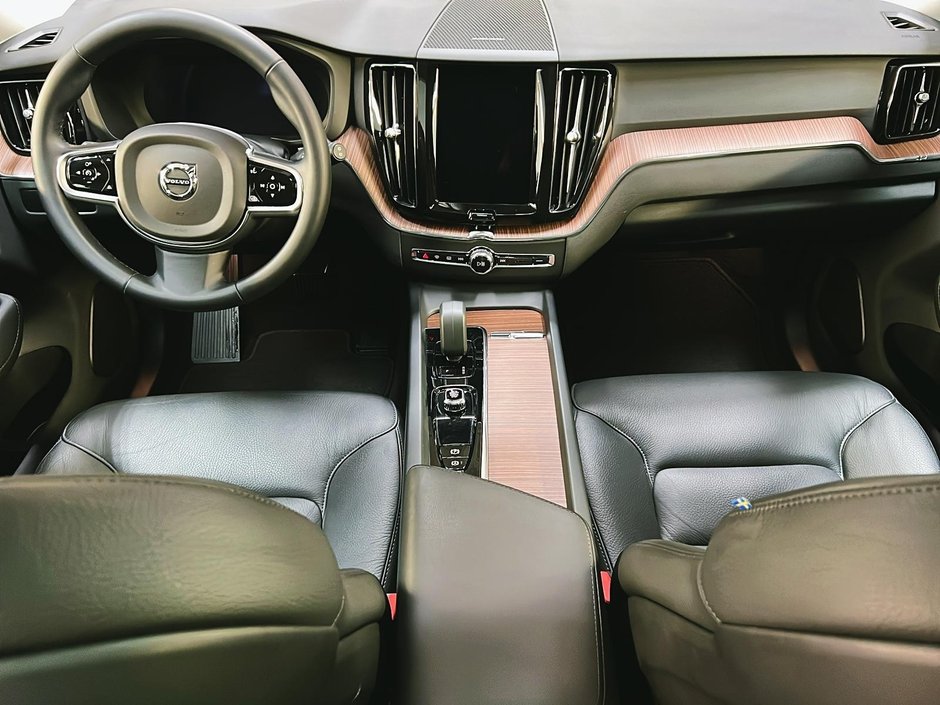 2024 Volvo XC60 B5 PLUS CUIR TOIT NAV 4RM-11