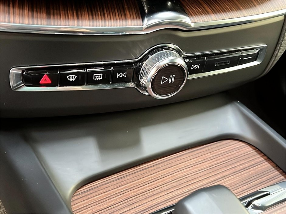 2024 Volvo XC60 B5 PLUS CUIR TOIT NAV 4RM-16