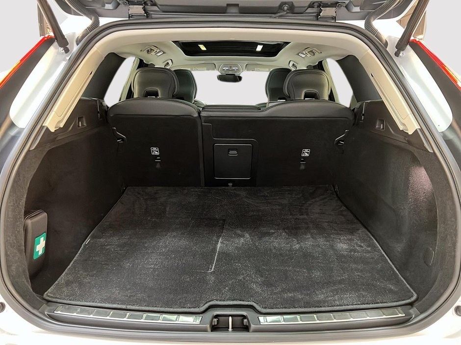 2024 Volvo XC60 B5 PLUS CUIR TOIT NAV 4RM-13
