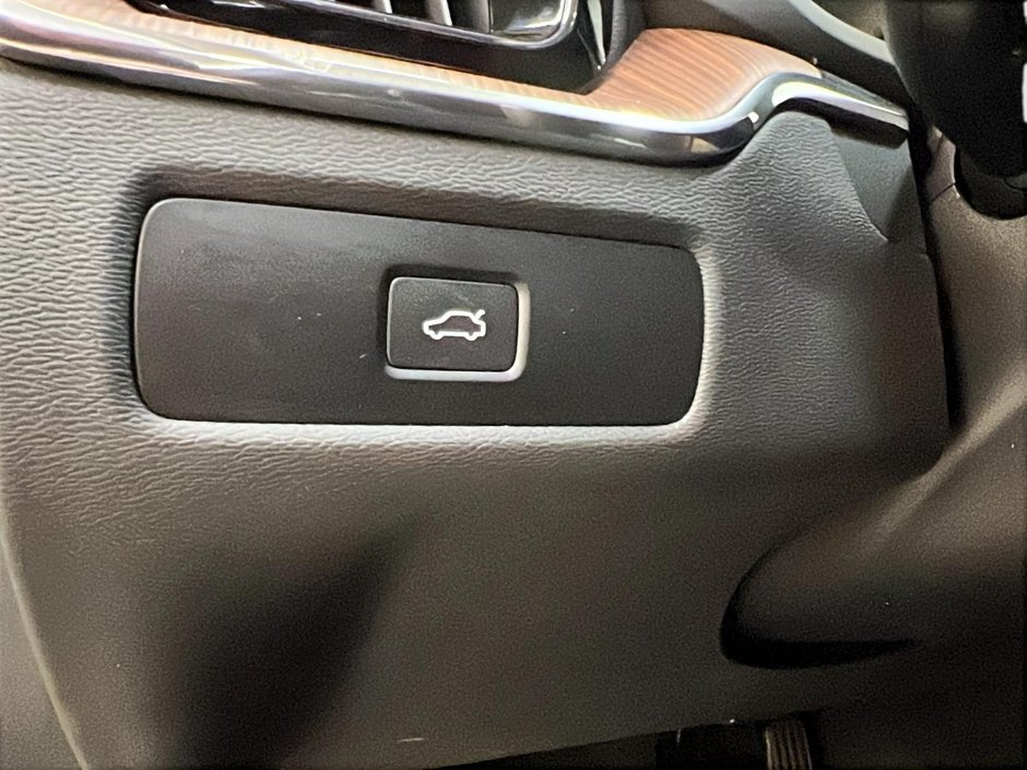 2024 Volvo XC60 B5 PLUS CUIR TOIT NAV 4RM-23